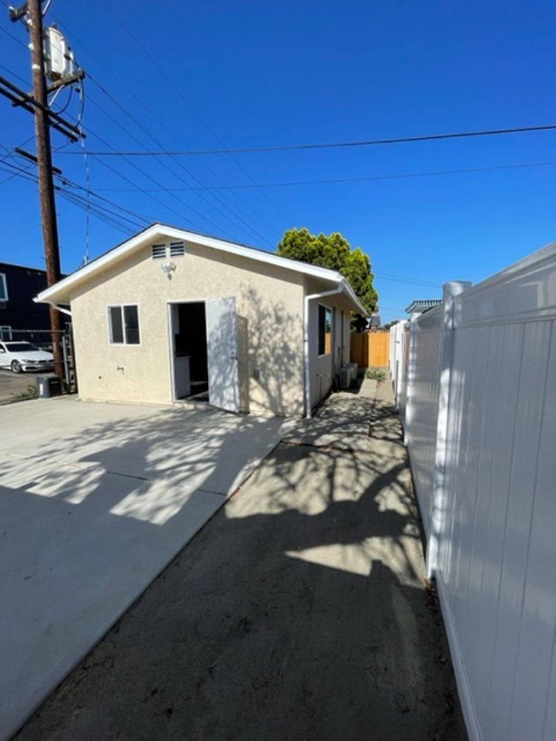 House for rent at 6377 Newsome Dr, San Diego, CA 92115