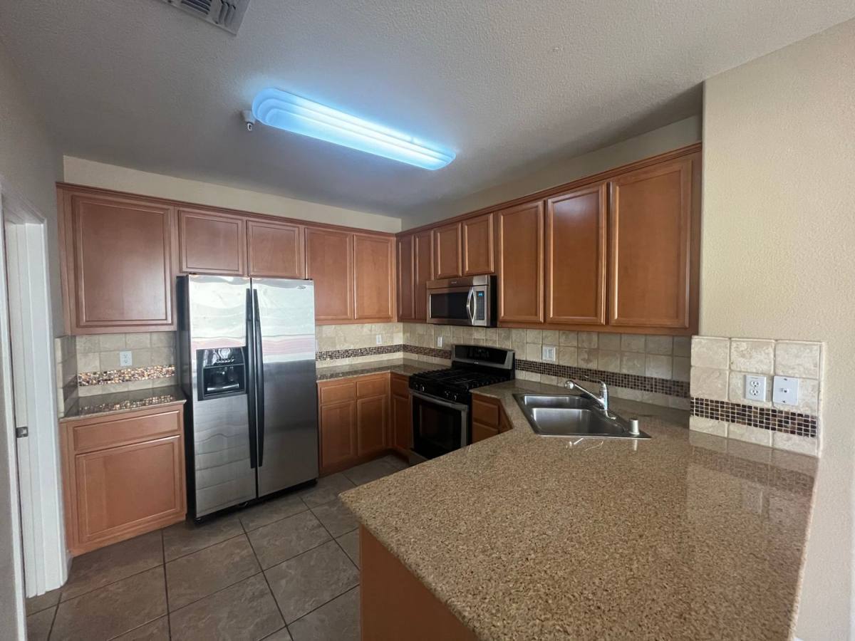 House for rent at 50 Regency Park Circle, Sacramento, CA 95835