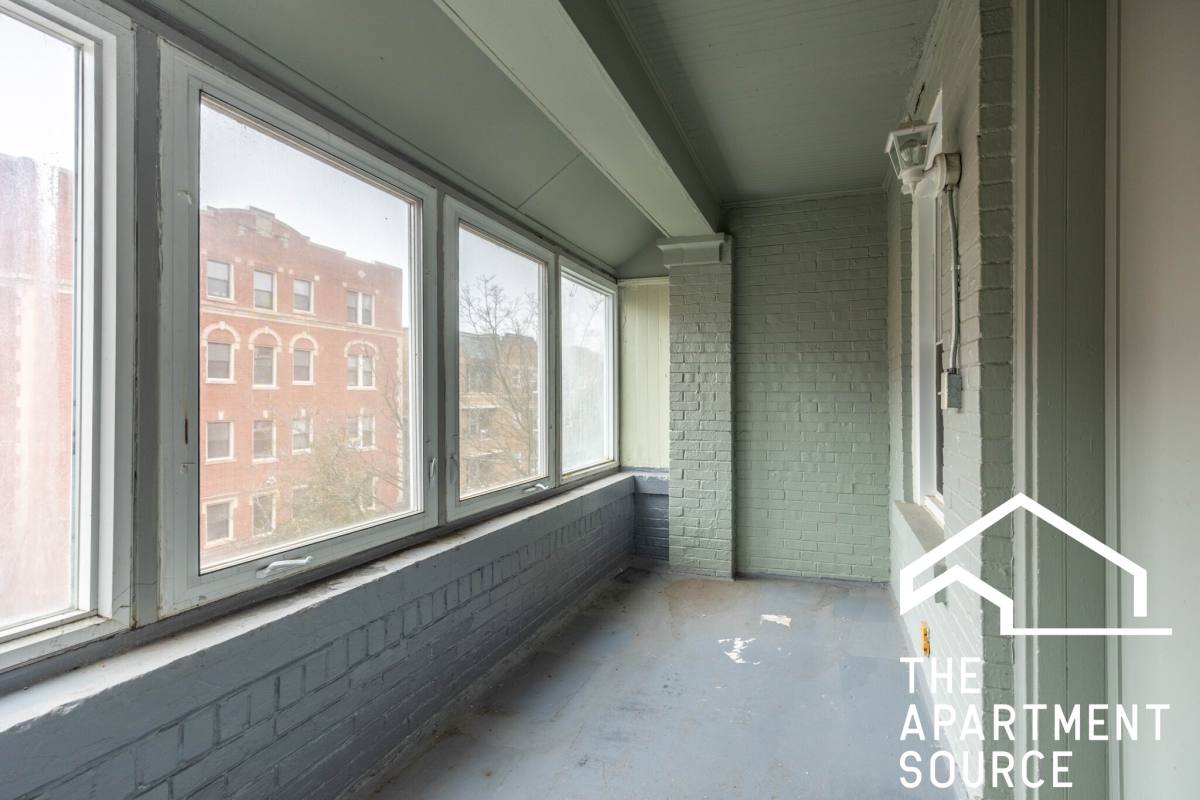 Apartment for rent at 7462 N Greenview Ave #1, Chicago, IL 60626
