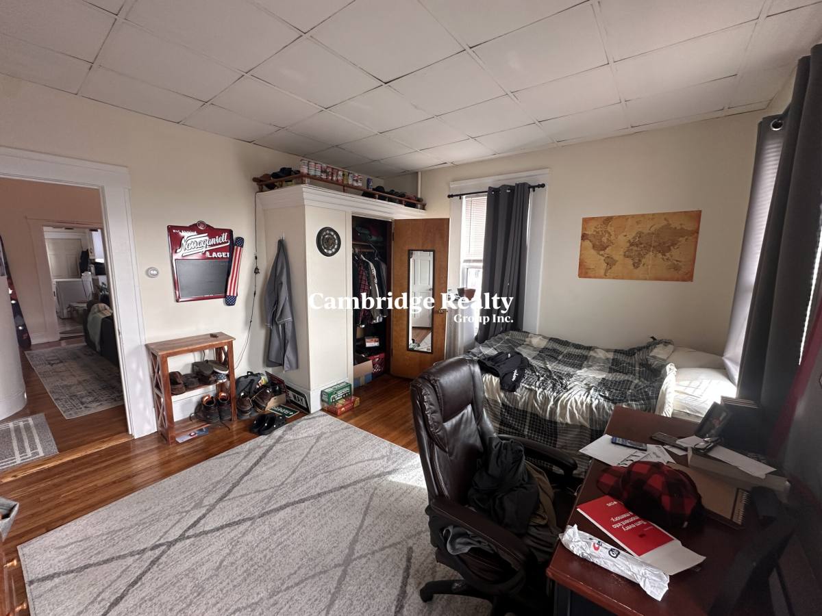 House for rent at 543 Broadway #1, Somerville, MA 02145