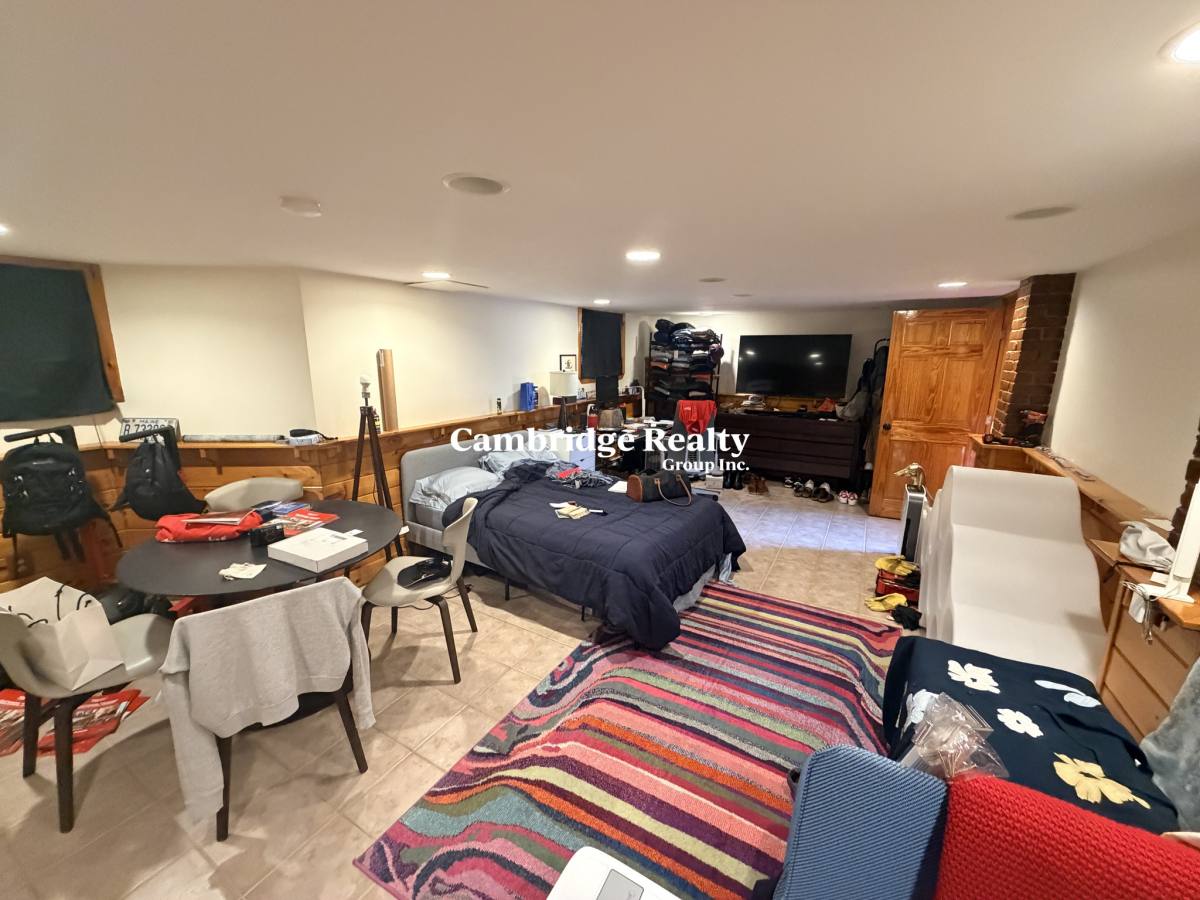 House for rent at 19 Berkeley St #1, Somerville, MA 02143