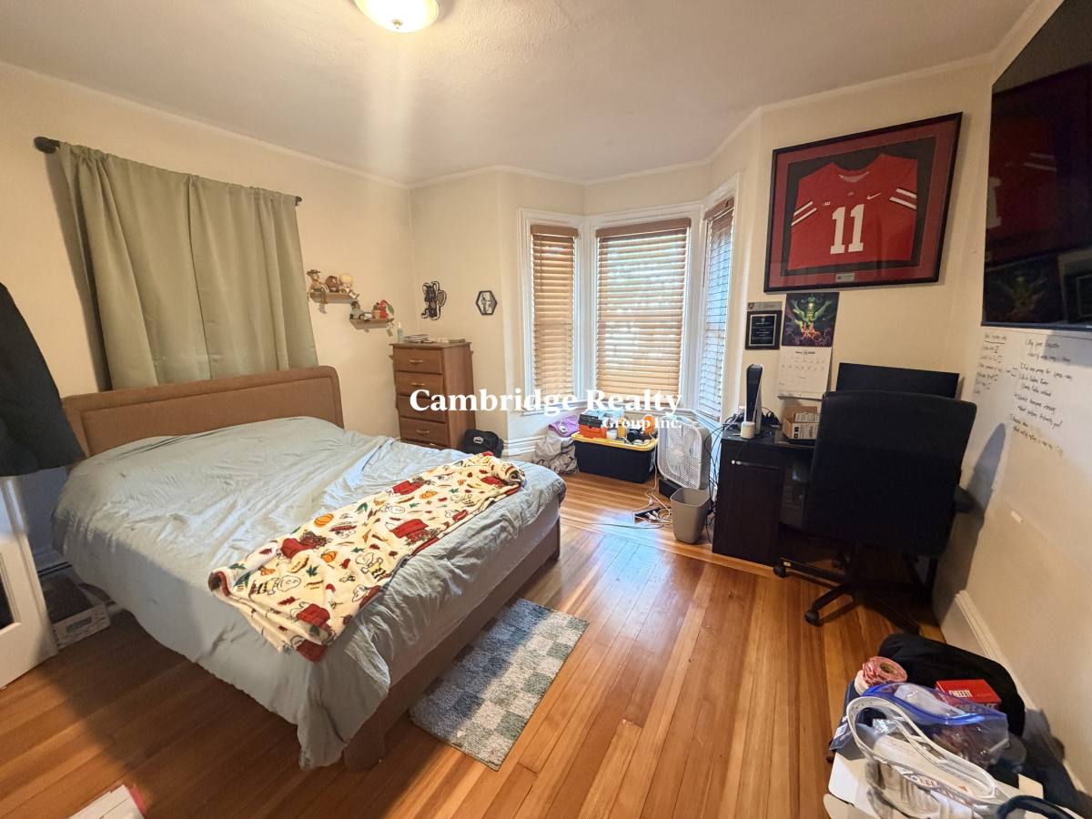 House for rent at 19 Berkeley St #1, Somerville, MA 02143