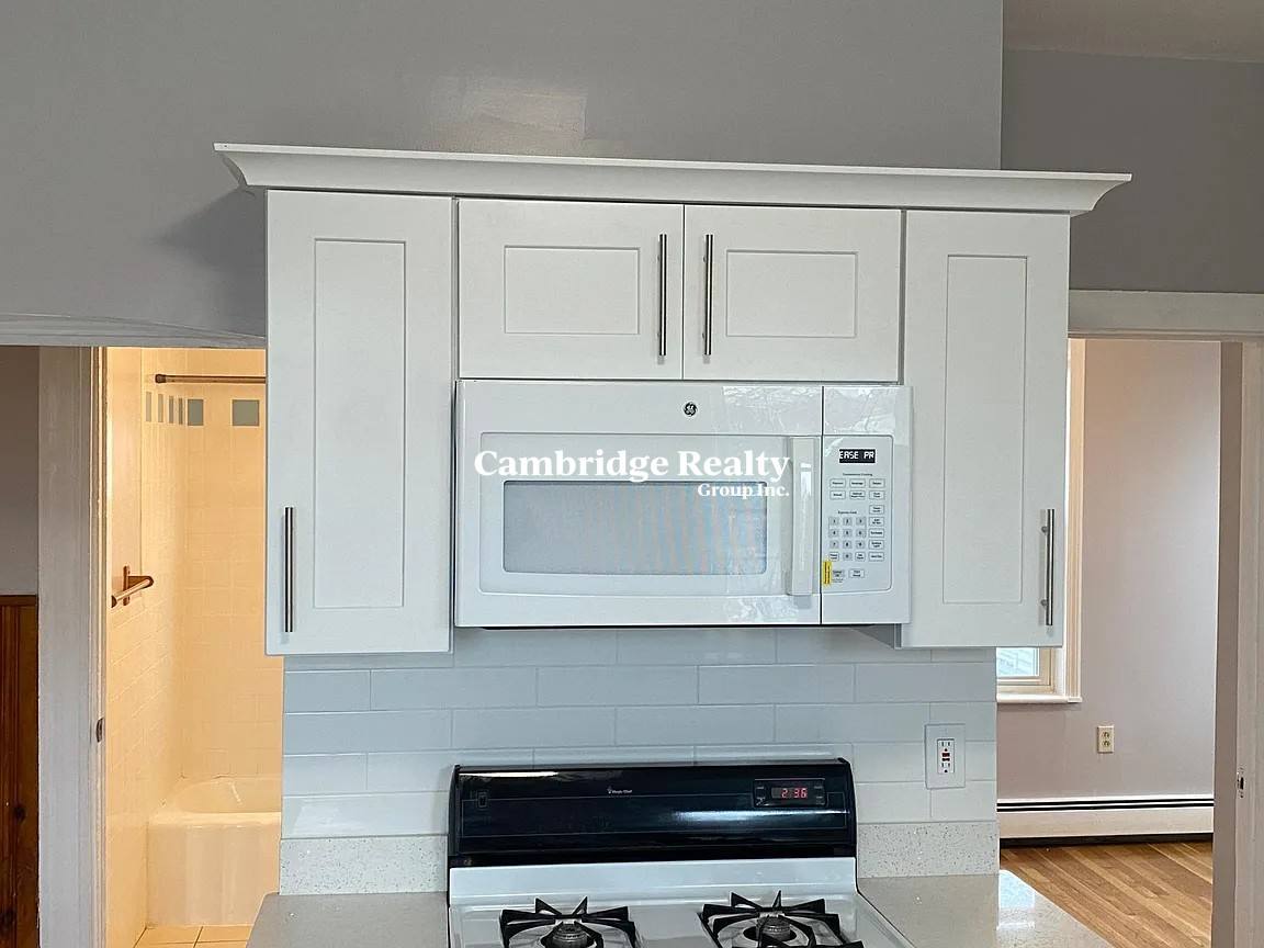Apartment for rent at 9-11 Houghton St #3, Somerville, MA 02143
