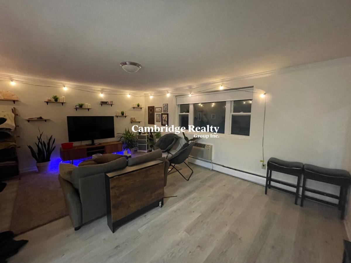 Apartment for rent at 16 Westford #6T, Allston, MA 02134