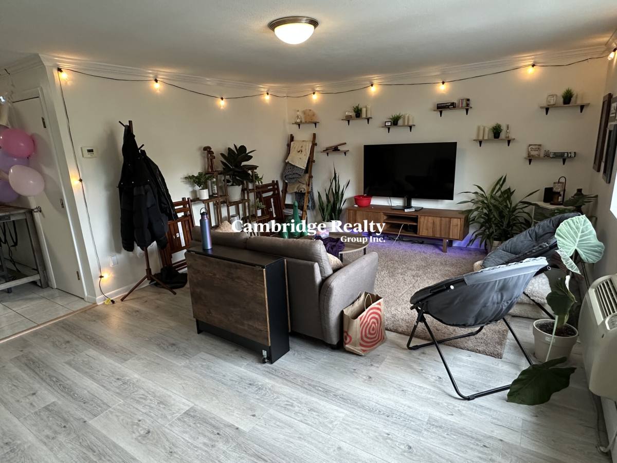 Apartment for rent at 16 Westford #6T, Allston, MA 02134