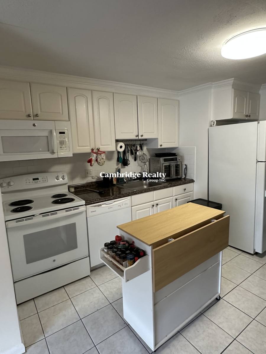 Apartment for rent at 16 Westford #6T, Allston, MA 02134