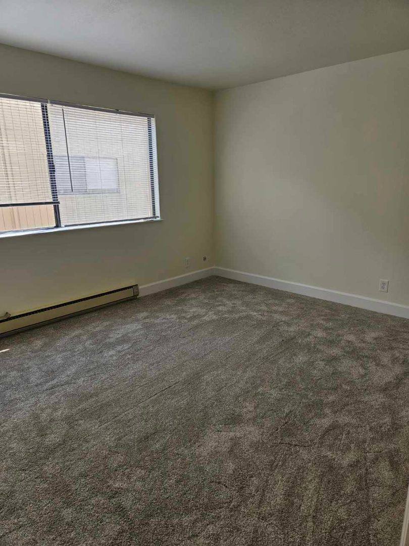 Apartment for rent at 984 Kiely Blvd, Santa Clara, CA 95051