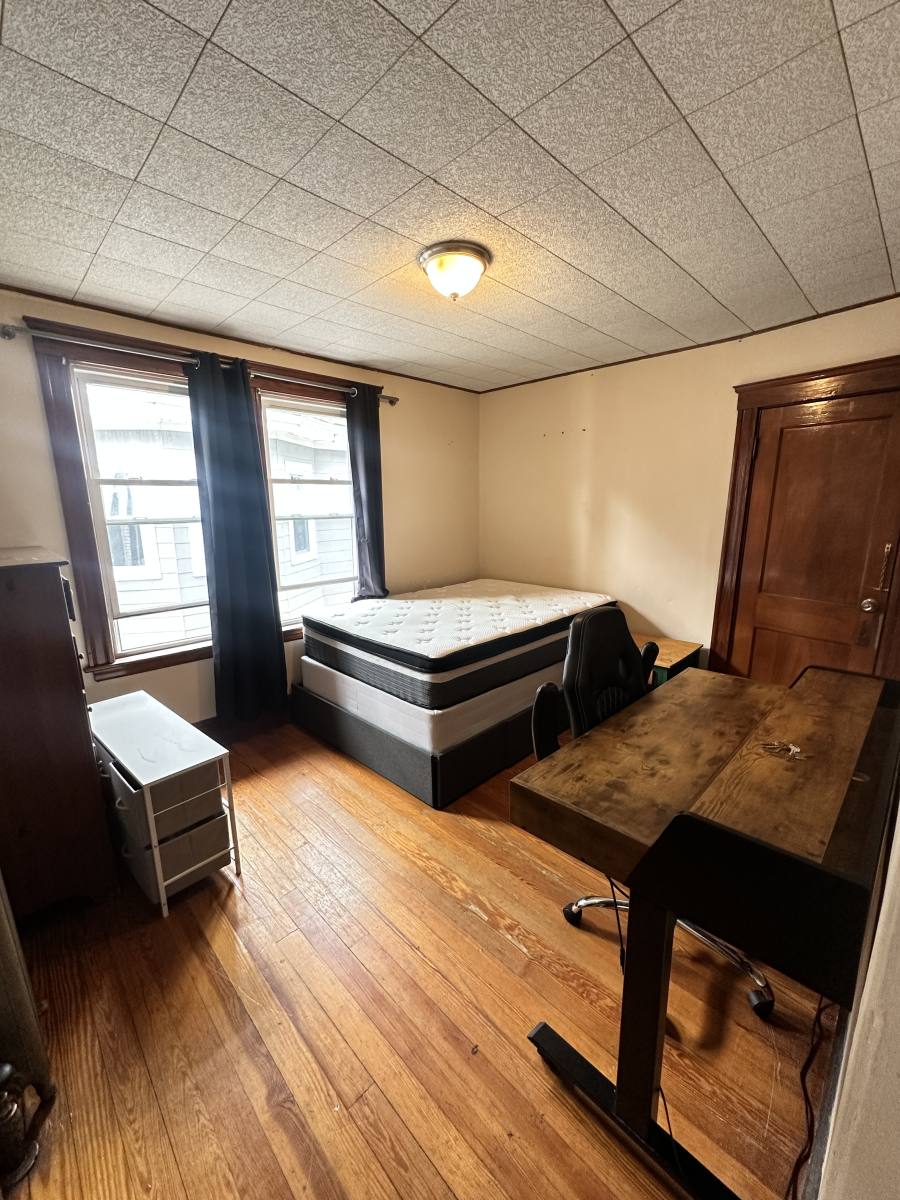 House for rent at 142 W Adams #2, Somerville, MA 02144