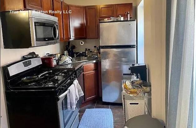 Apartment for rent at 10 Hull St #4, Boston, MA 02113