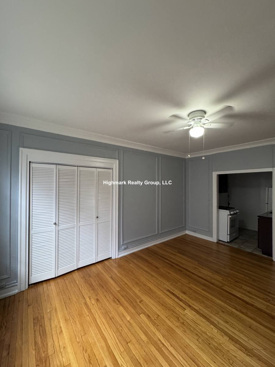 Apartment for rent at 1371 W Estes Ave #2D, Chicago, IL 60626