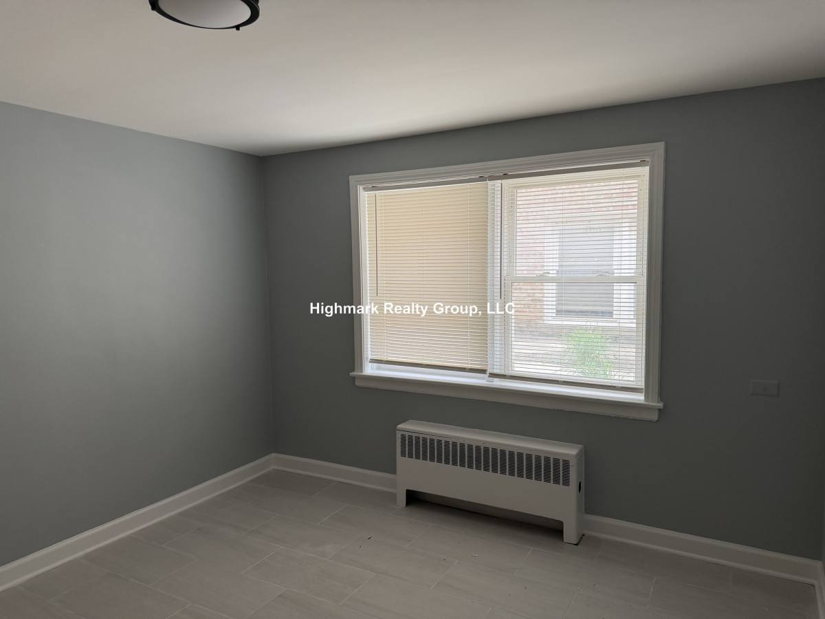 Apartment for rent at 6721 N California Ave #GW1, Chicago, IL 60645