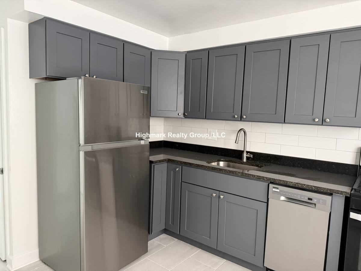 Apartment for rent at 6721 N California Ave #GW1, Chicago, IL 60645