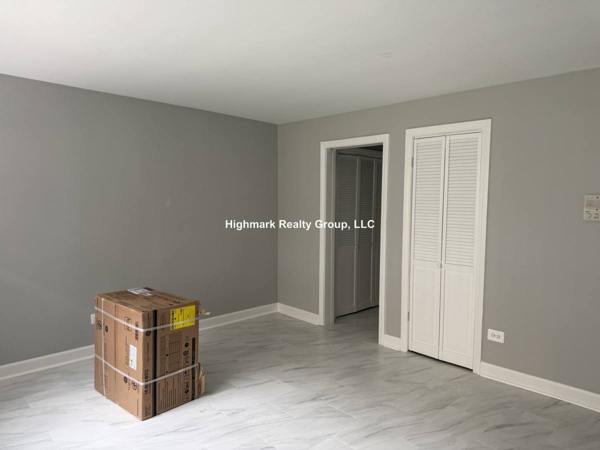 Apartment for rent at 6733 N California Ave #GW3, Chicago, IL 60645