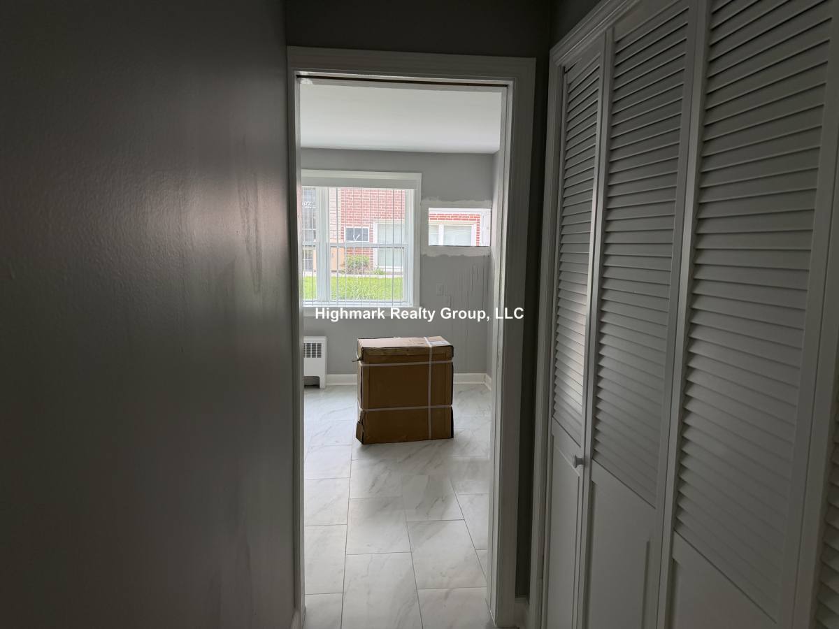 Apartment for rent at 6733 N California Ave #GW3, Chicago, IL 60645