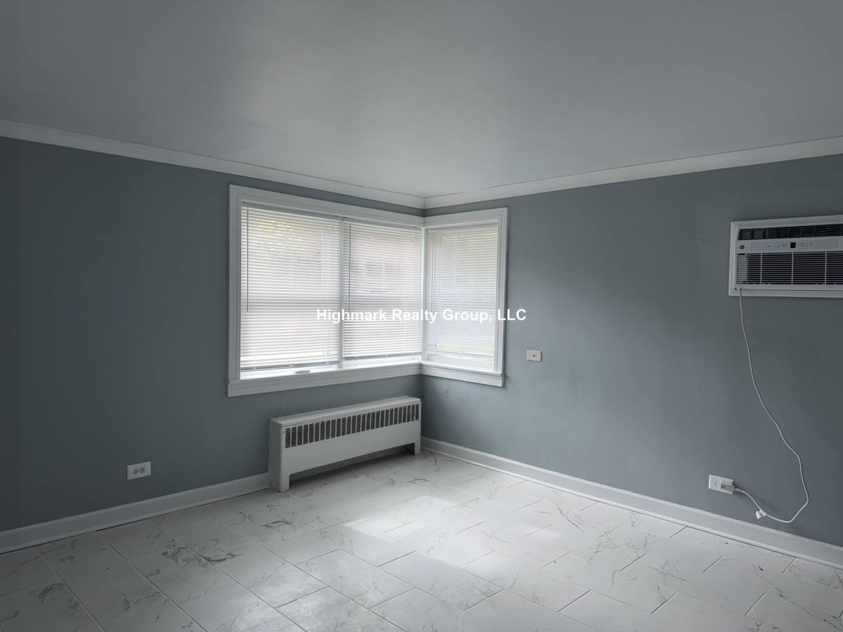 Apartment for rent at 2752 W N Shore Ave #GN2, Chicago, IL 60645
