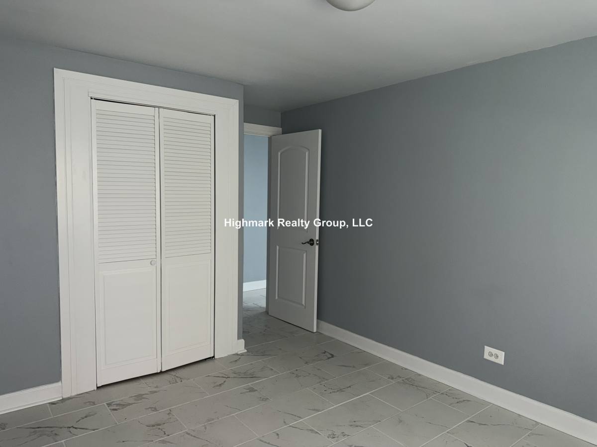 Apartment for rent at 2752 W N Shore Ave #GN2, Chicago, IL 60645