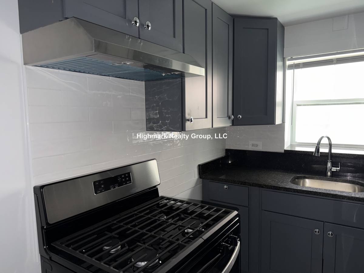 Apartment for rent at 2752 W N Shore Ave #GN2, Chicago, IL 60645