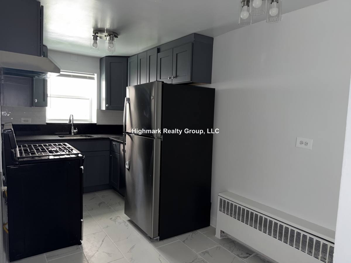 Apartment for rent at 2752 W N Shore Ave #GN2, Chicago, IL 60645
