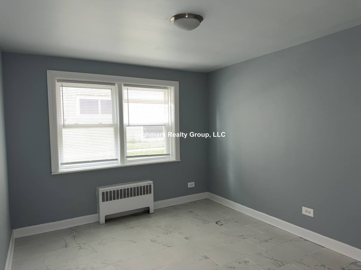 Apartment for rent at 2752 W N Shore Ave #GN2, Chicago, IL 60645