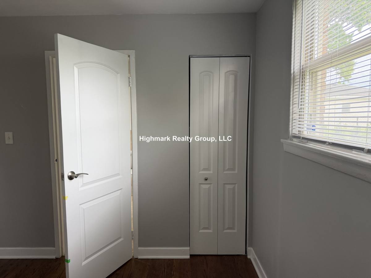 Apartment for rent at 7630 N Milwaukee Ave #1VB, Niles, IL 60714