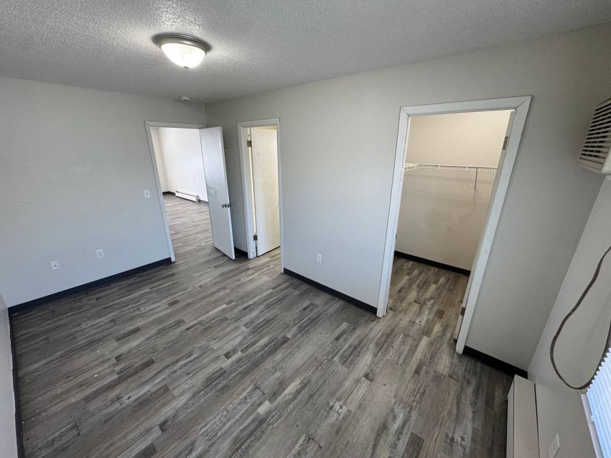 Apartment for rent at 2100 Westdale Dr SW, Cedar Rapids, IA 52404