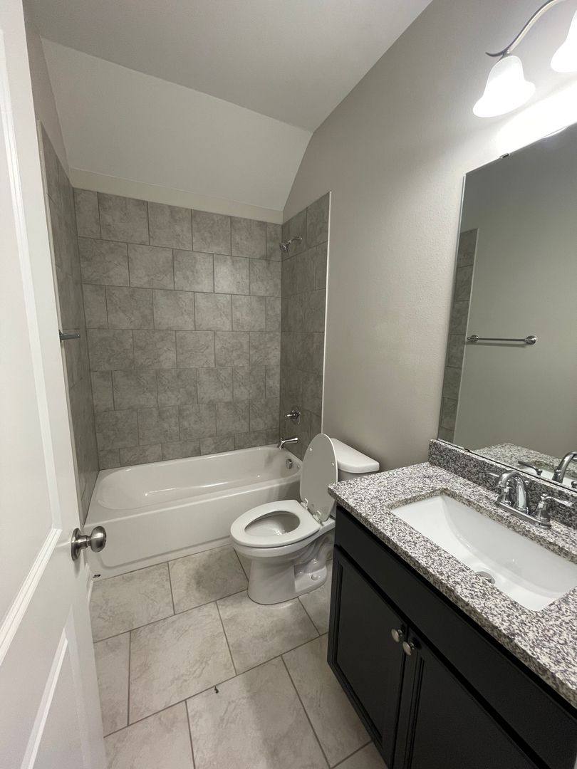 House for rent at 4001 False River Dr, Bossier City, LA 71111