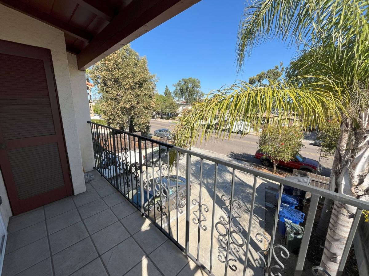 Townhouse for rent at 3662 Nile St, San Diego, CA 92104