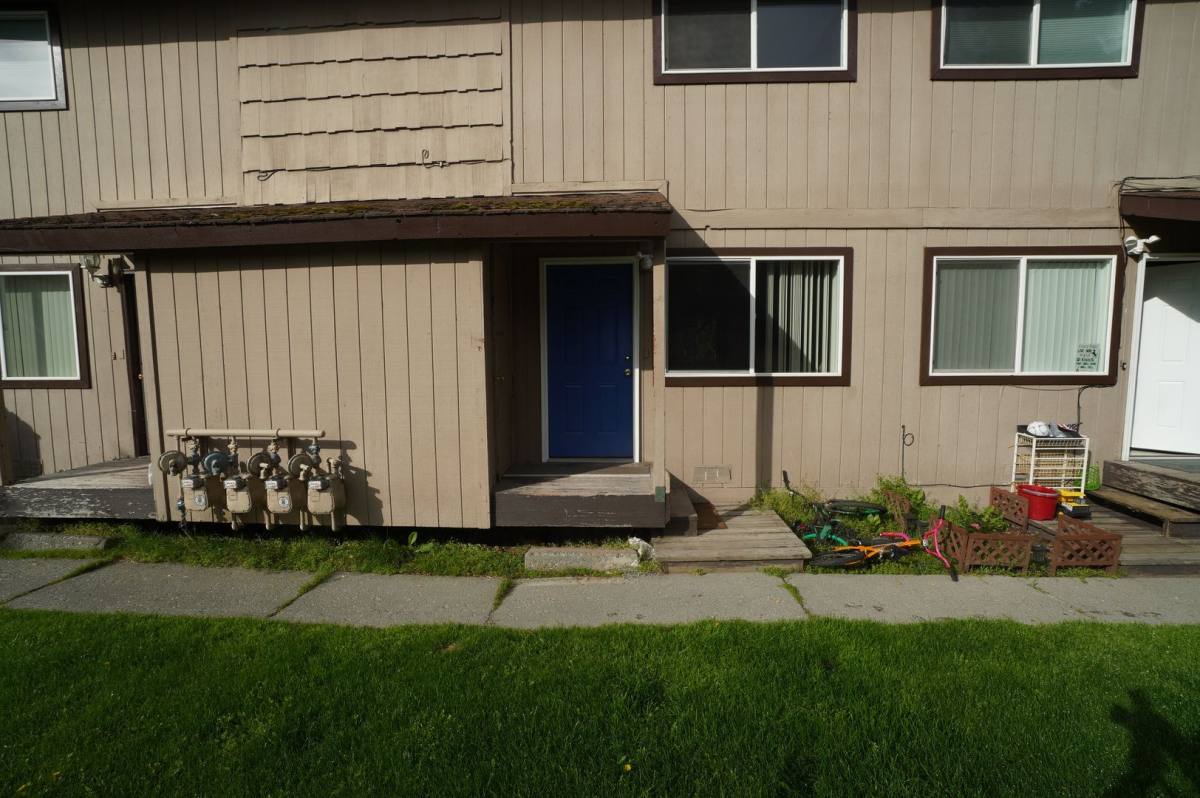 Apartment for rent at 813 W 75th Ave, Anchorage, AK 99518