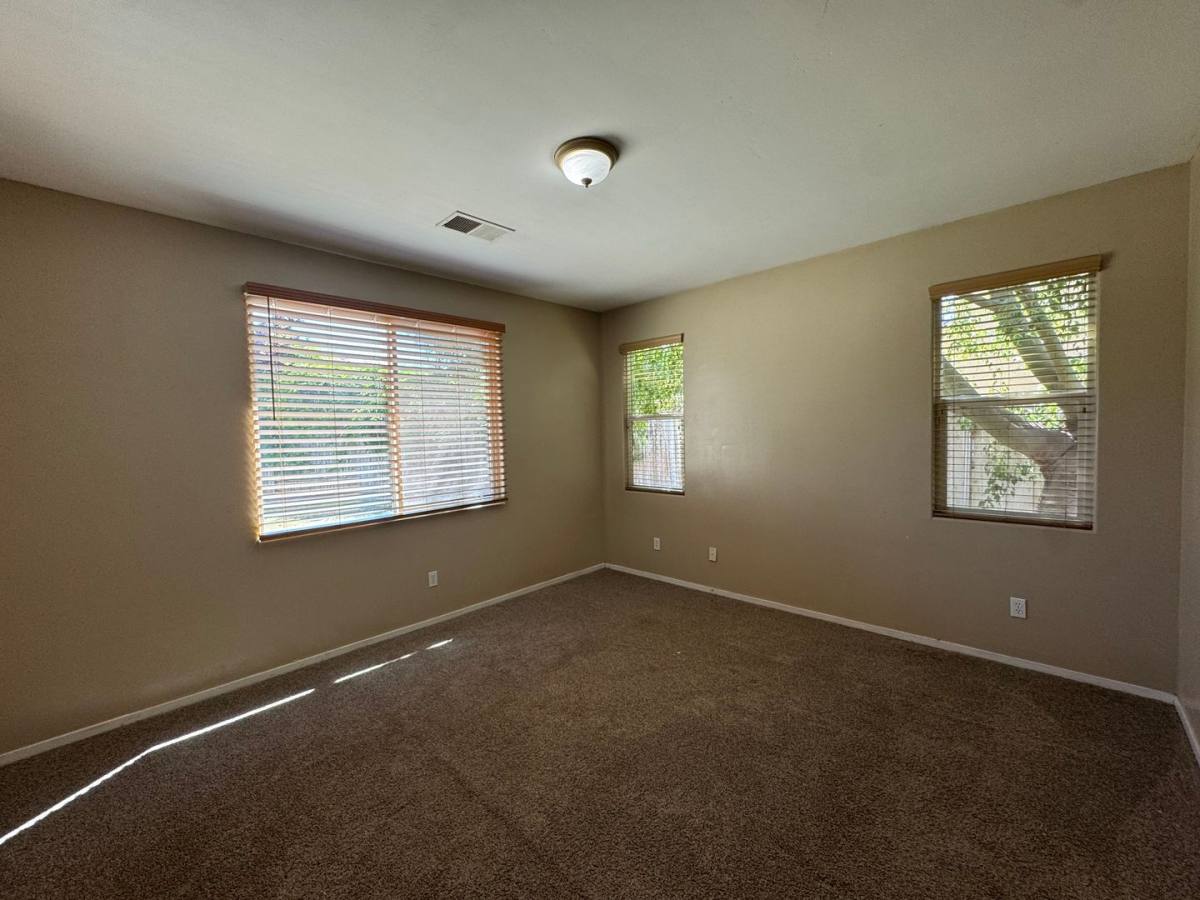 House for rent at 11713 Starlight Dr, Bakersfield, CA 93312