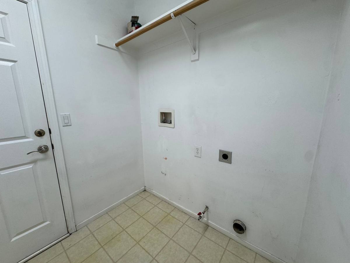 House for rent at 11713 Starlight Dr, Bakersfield, CA 93312