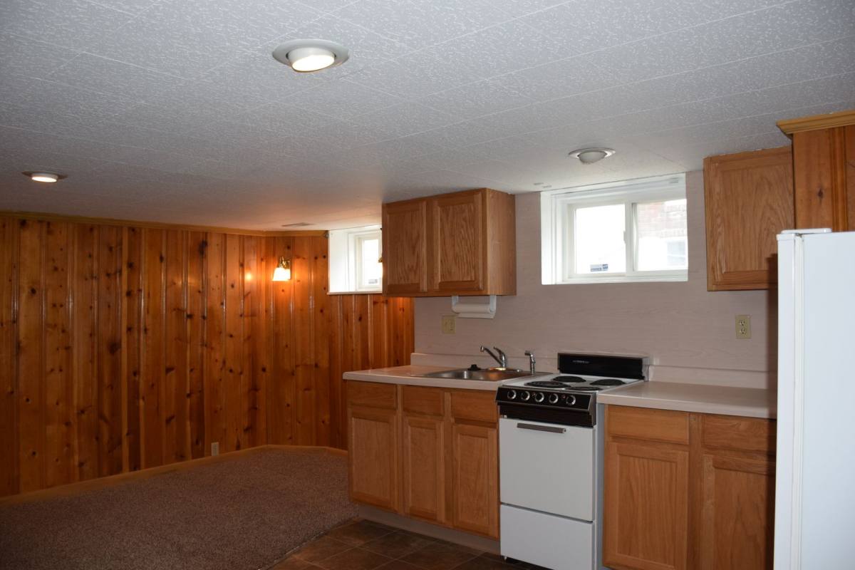 House for rent at 864 Bryan Ave S, Salt Lake City, UT 84105