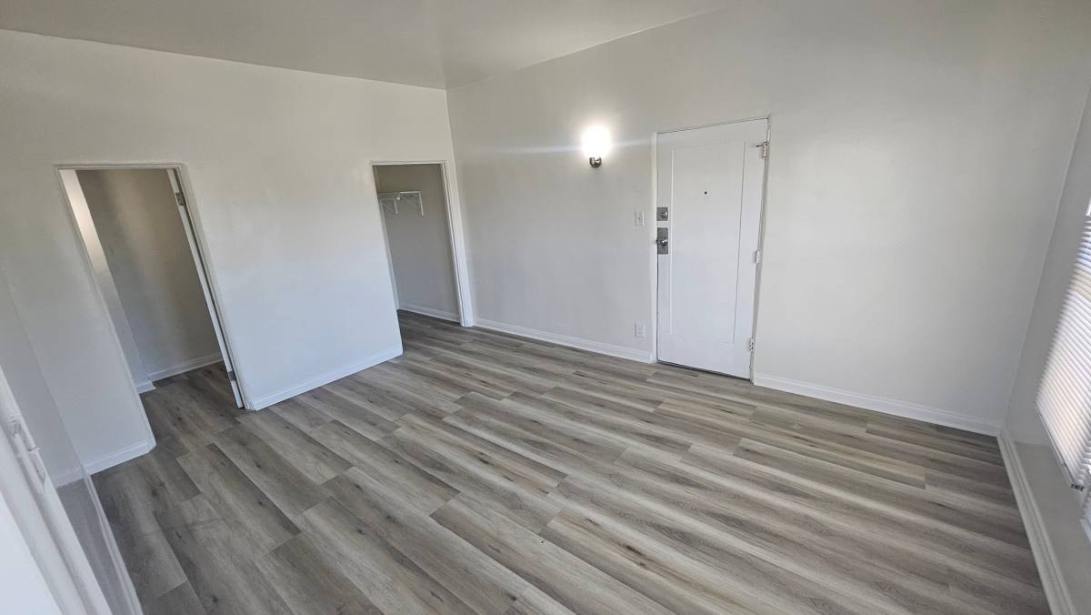 Apartment for rent at 1750 S Longwood Ave, Los Angeles, CA 90019