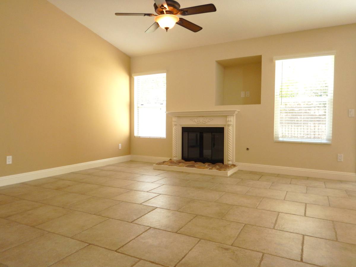 House for rent at 22254 Pamplico Dr, Santa Clarita, CA 91350