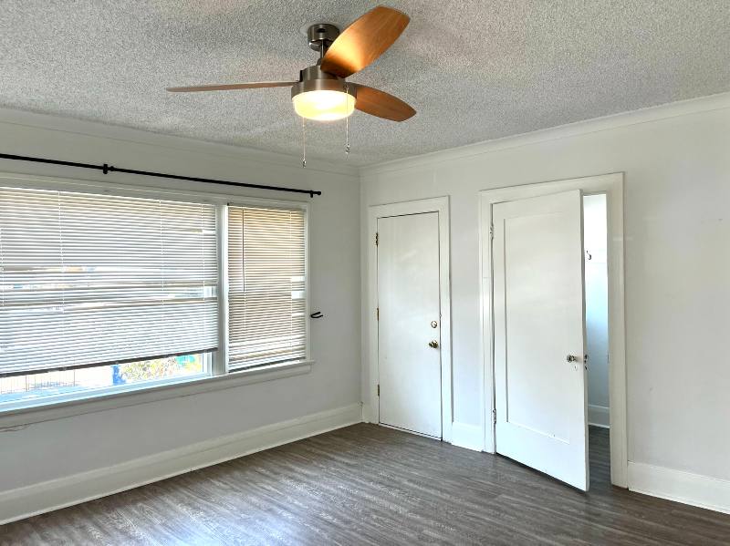 Apartment for rent at 855 1 2 W 43rd Place, Los Angeles, CA 90037