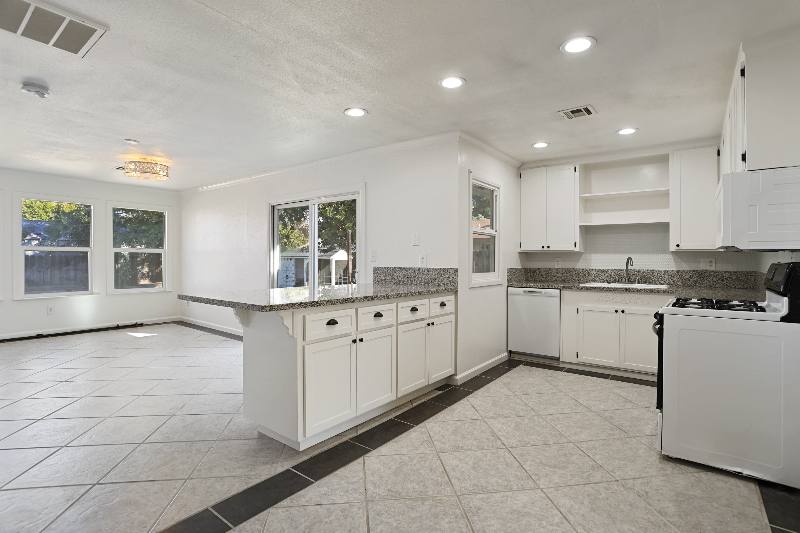 House for rent at 730 Walnut, Oakdale, CA 95361