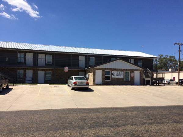 Apartment for rent at 408 27th St, Canyon, TX 79015