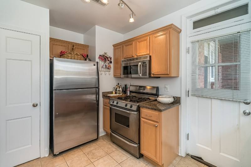 Apartment for rent at 7506 Cromwell Dr, Saint Louis, MO 63105