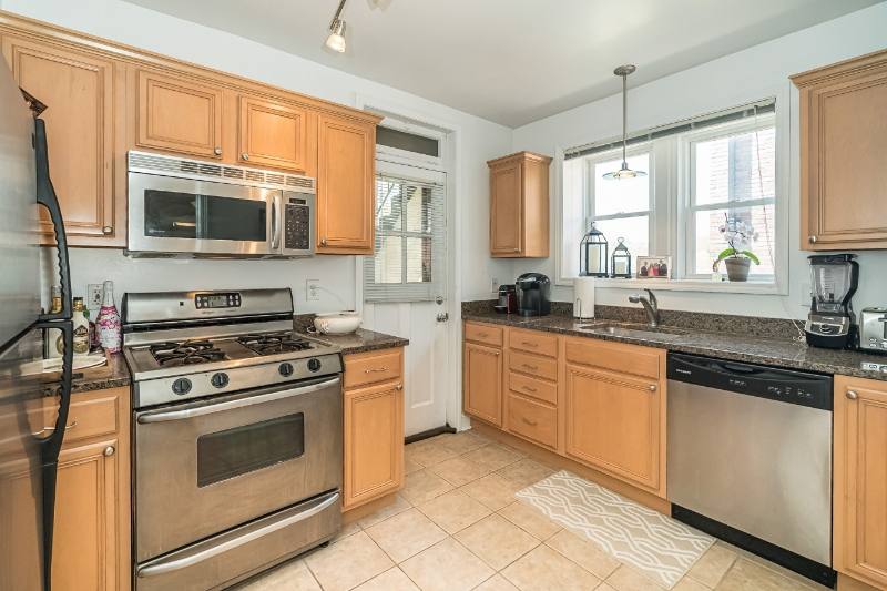 Apartment for rent at 7506 Cromwell Dr, Saint Louis, MO 63105