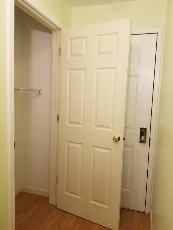 Condo for rent at 400 Lakeview Dr #5, Newport, KY 41071