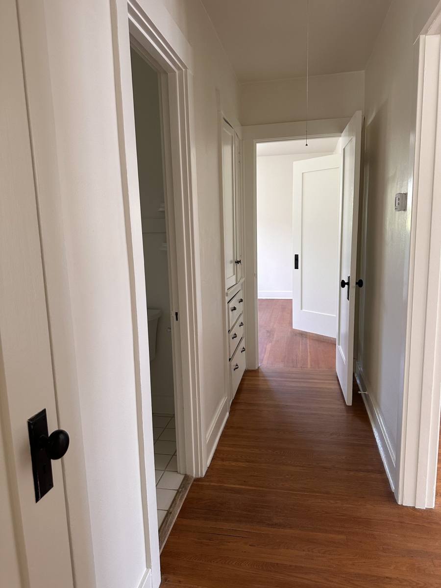 House for rent at 102 N Oak Ave, Pasadena, CA 91107