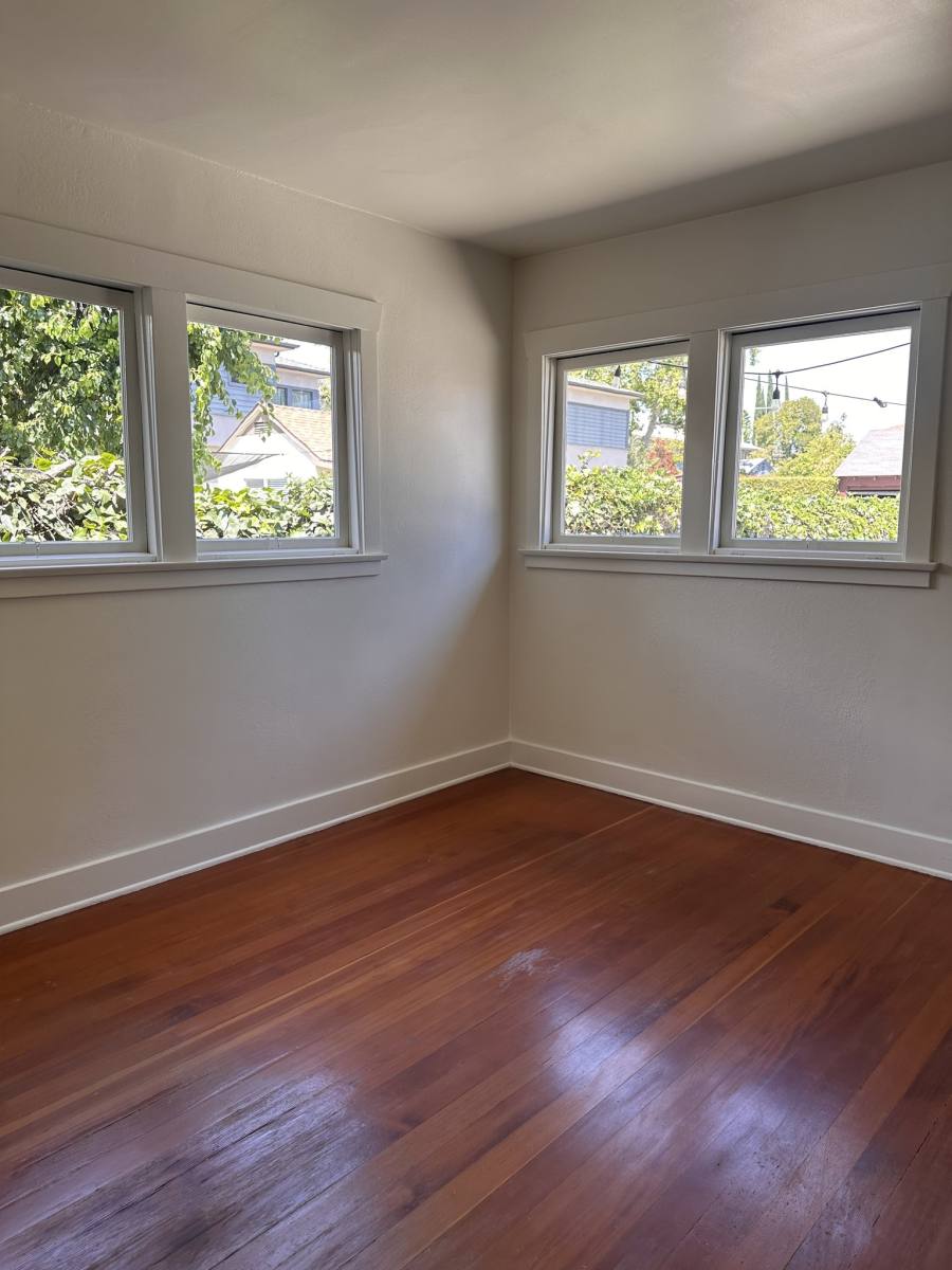 House for rent at 102 N Oak Ave, Pasadena, CA 91107