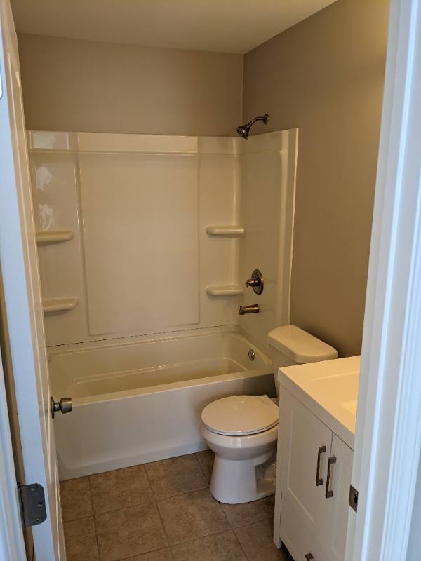 House for rent at 1465 Wren St, Wixom, MI 48393