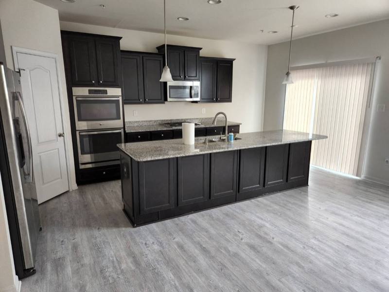 Townhouse for rent at 220 Ironwood Manor Dr, Silver Spring, MD 20904