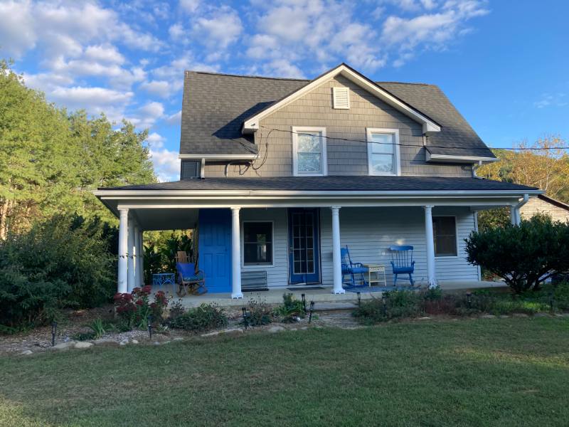 House for rent at 12 A Spruce St, Barnardsville, NC 28709