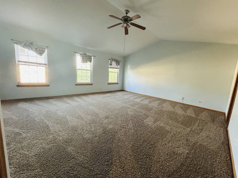 Townhouse for rent at 130 Cammeron Court, Aurora, IL 60504