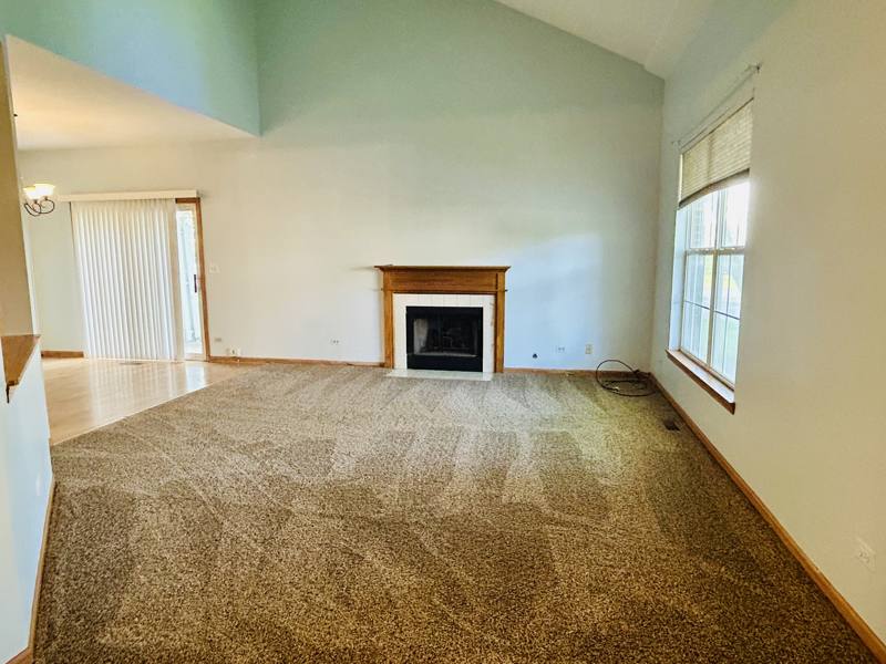 Townhouse for rent at 130 Cammeron Court, Aurora, IL 60504