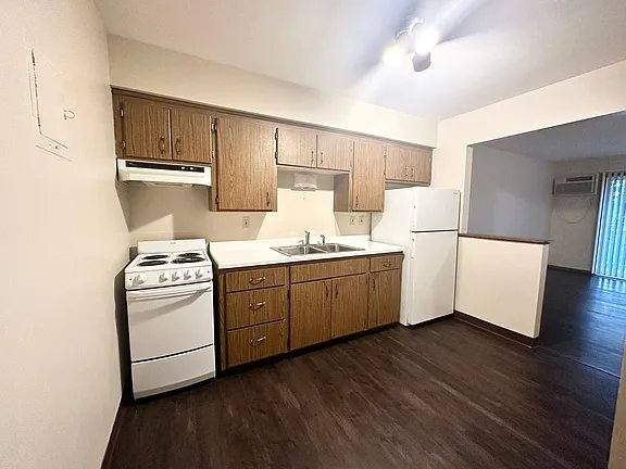 Apartment for rent at 1321 Division St #303, Hopkins, MN 55343