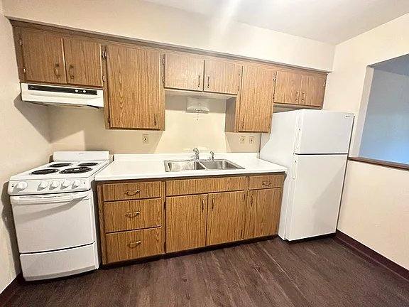Apartment for rent at 1321 Division St #303, Hopkins, MN 55343