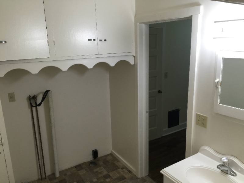 Apartment for rent at 121 Center St #1st, Milton, PA 17847