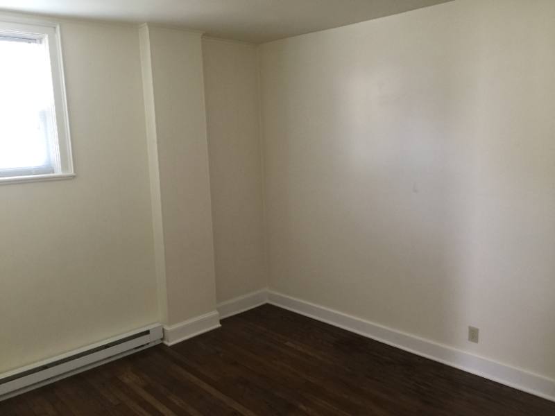 Apartment for rent at 121 Center St #1st, Milton, PA 17847